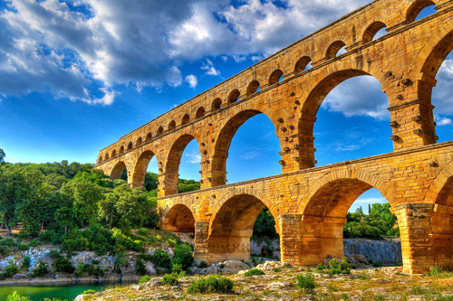 Les plus beaux coins du Gard en mobylette 103 Peugeot